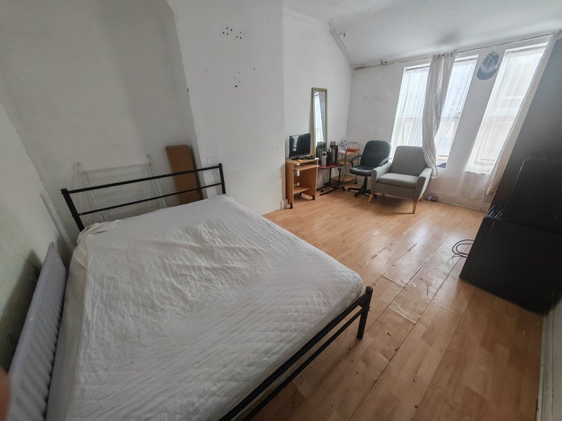 Room Staplehurst Road in Greater London