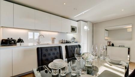Flat Harbet Road in City of Westminster