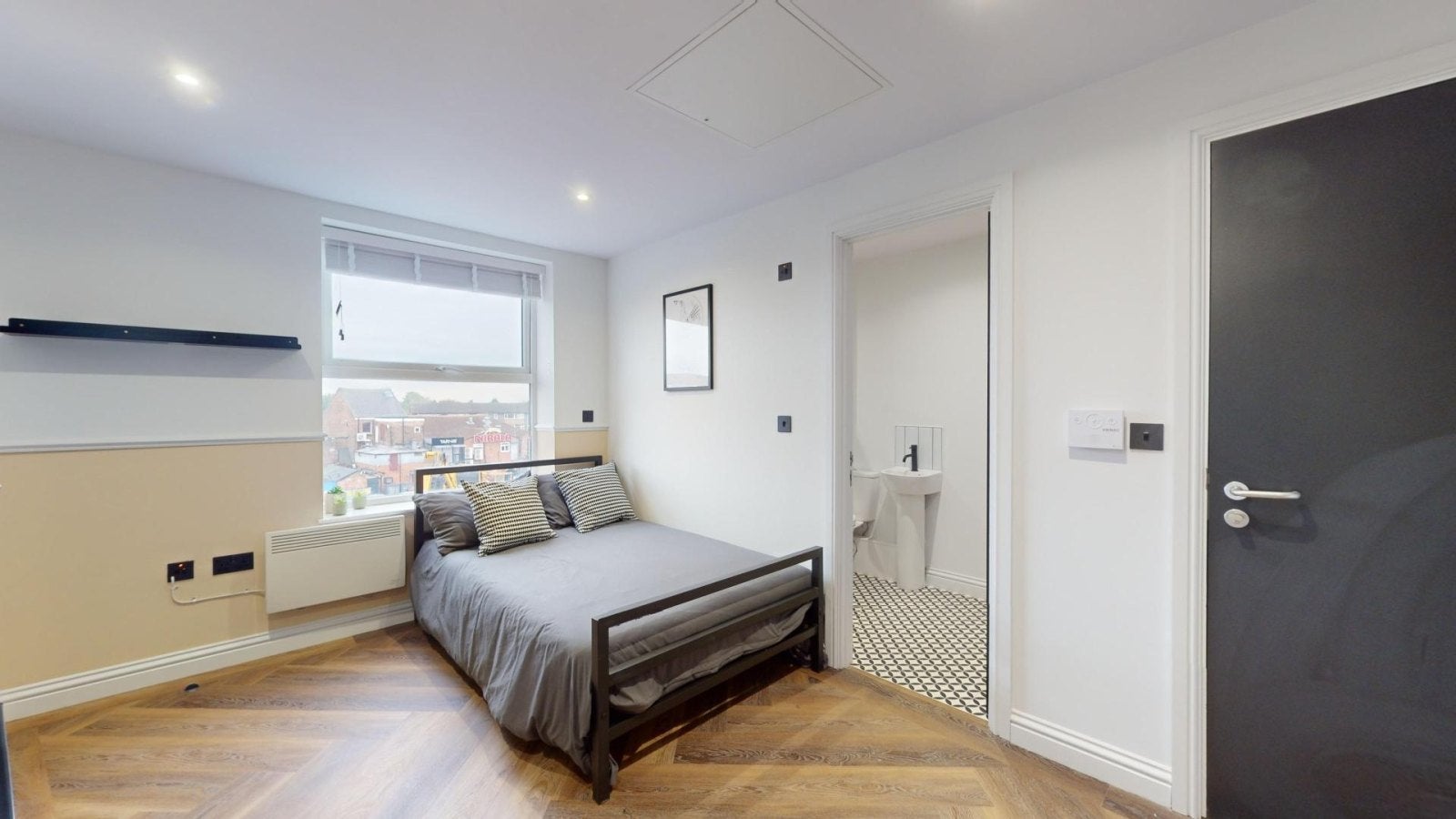 Room Thurloe Street in Manchester
