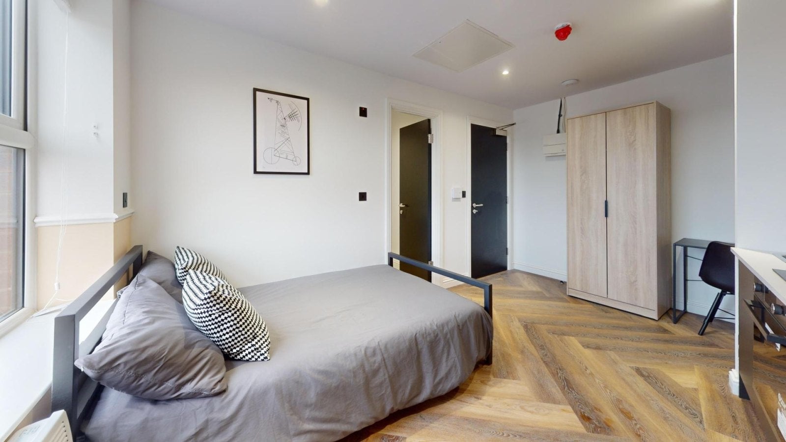 Room Thurloe Street in Manchester