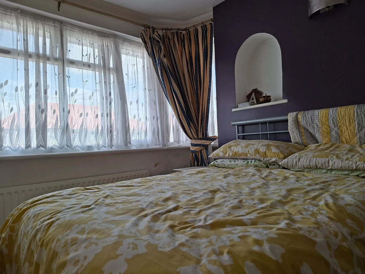 Room Lucas Avenue in Greater London