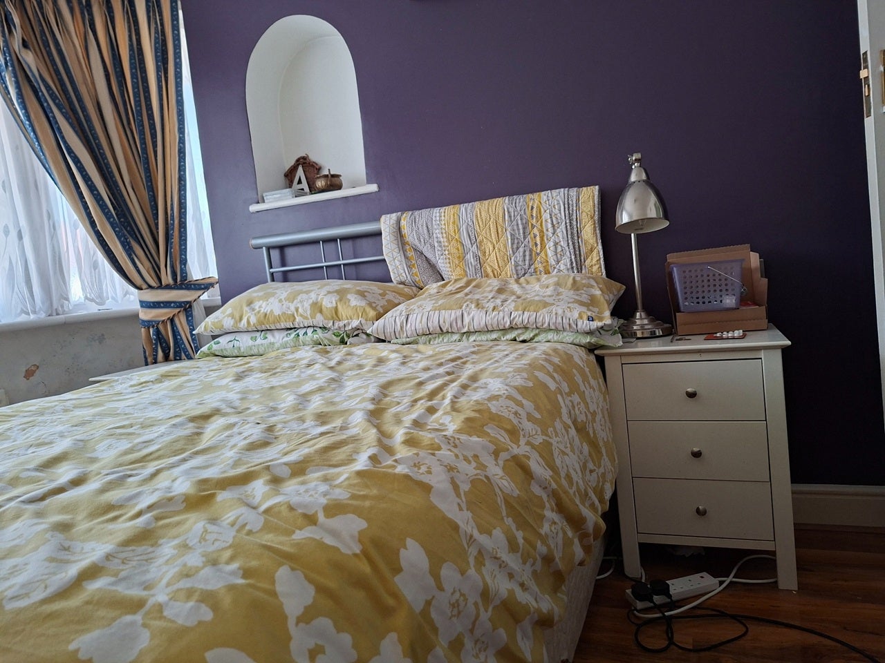 Room Lucas Avenue in Greater London