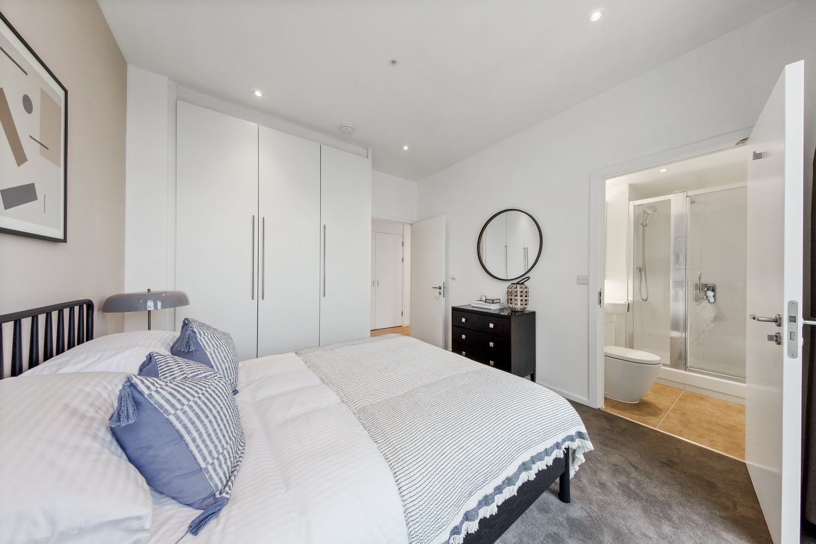 Flat Celebration Avenue in Greater London