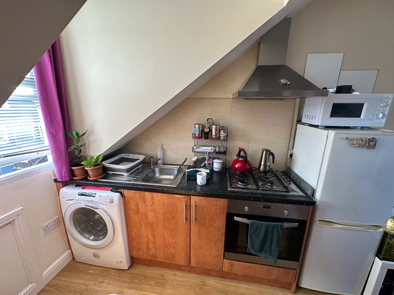 Flat Sunnyhill Road in Greater London