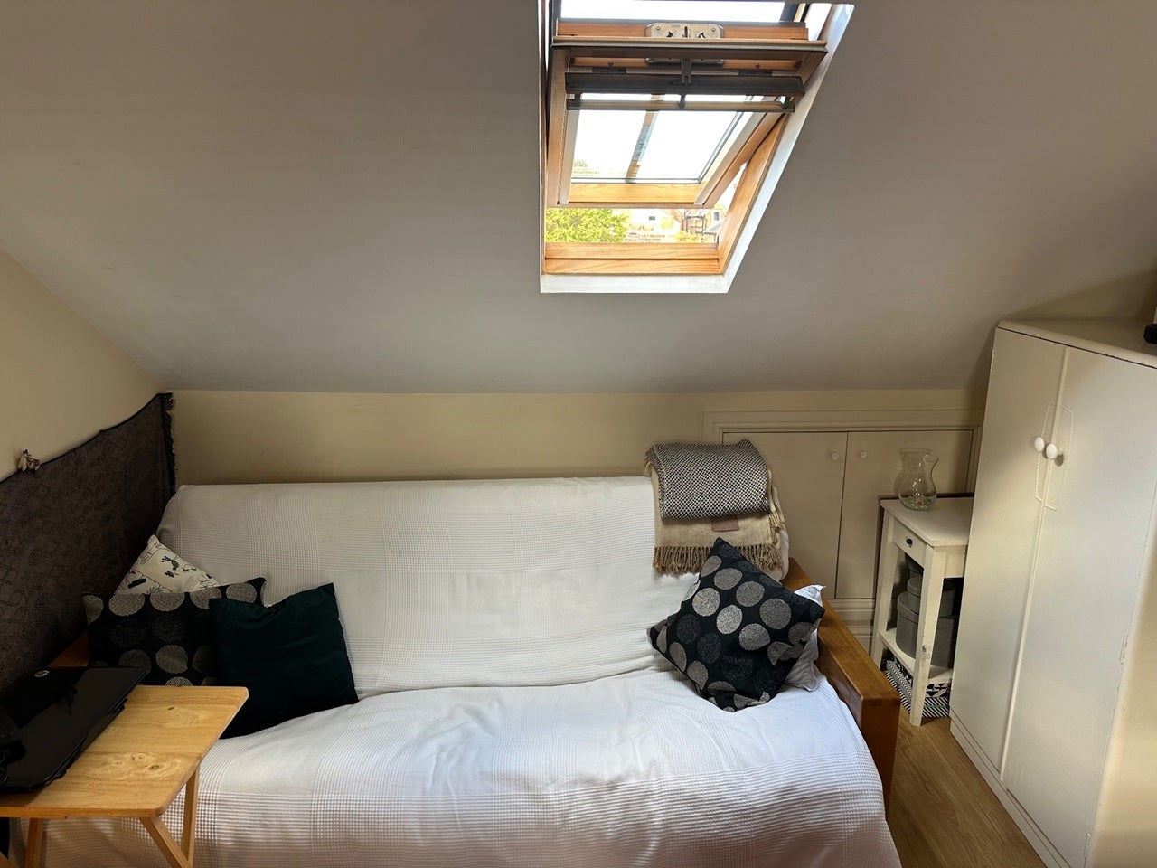 Flat Sunnyhill Road in Greater London