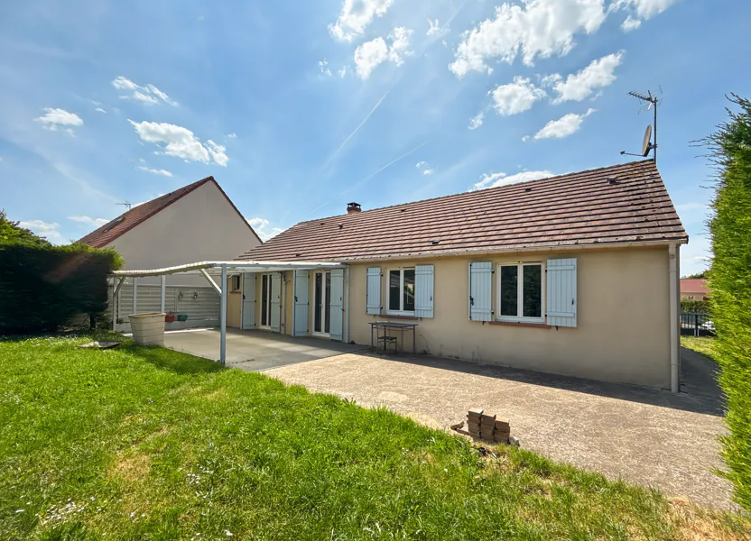 House Rue de la Cure in Patay