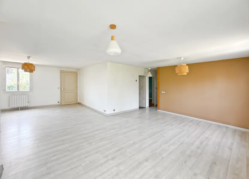 House Rue de la Cure in Patay