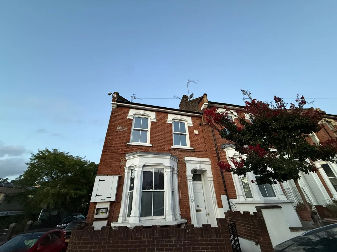 Flat Conewood Street in Greater London