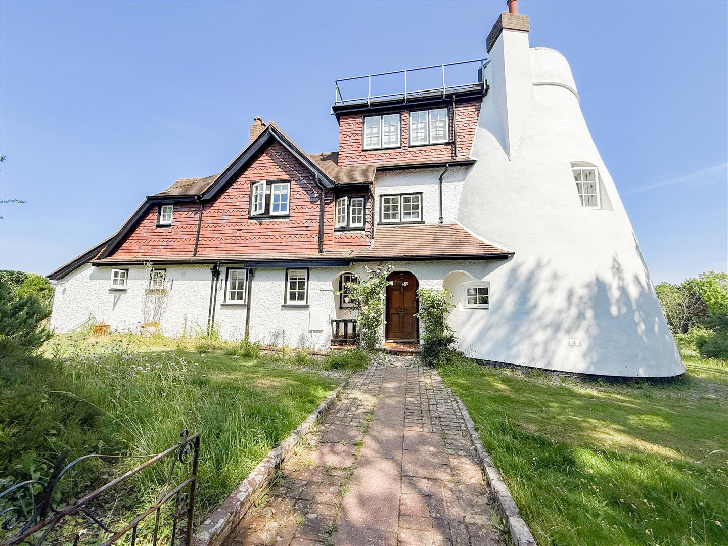 House Kings Ride in Wealden