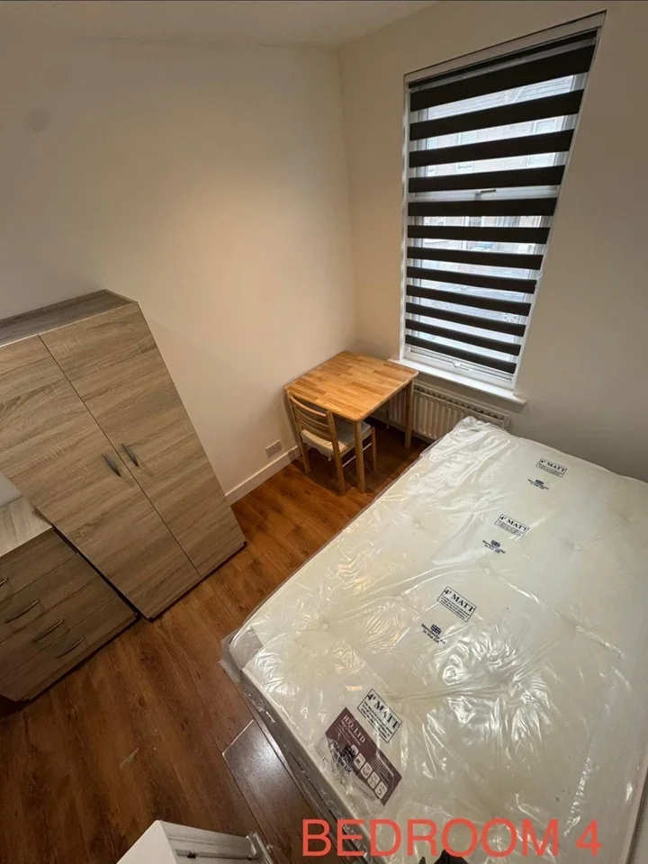 Room Northfield Road in Greater London