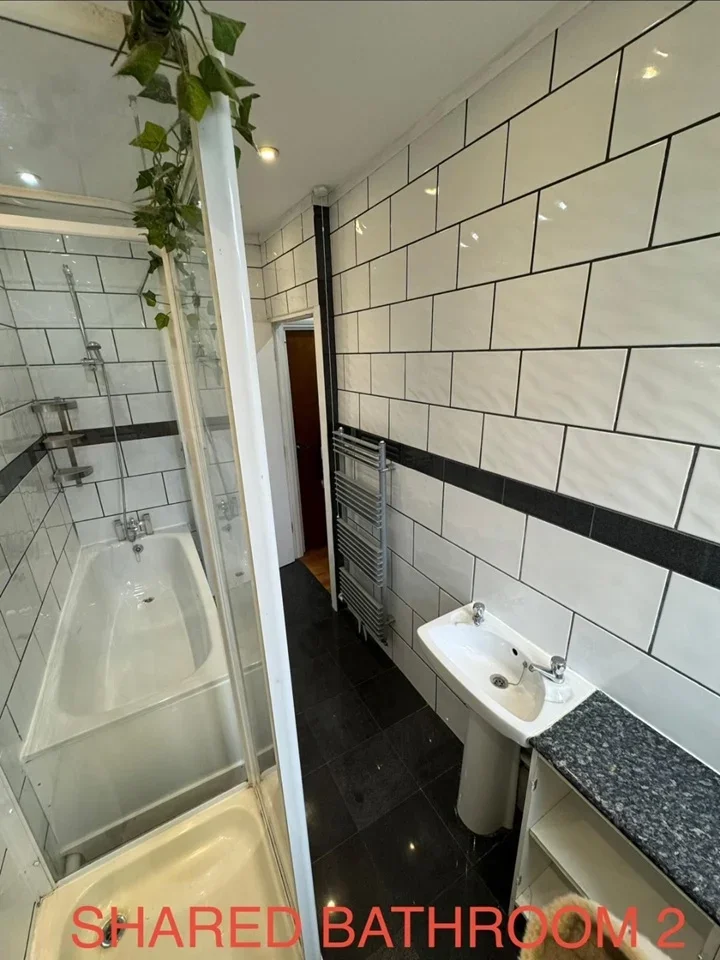 Room Northfield Road in Greater London