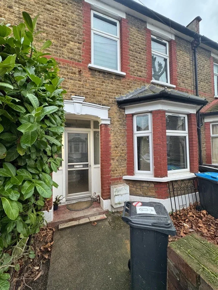 Room Northfield Road in Greater London
