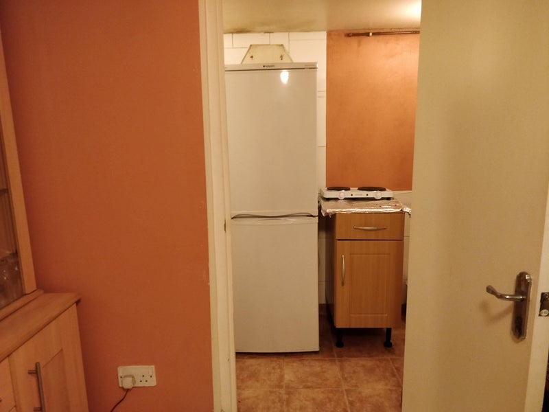 Room Studley Road in Greater London