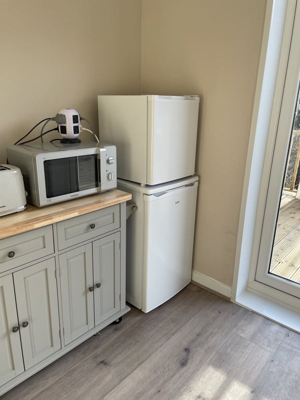 Room Windyedge Crescent in Glasgow