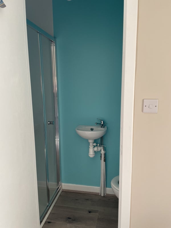Room Windyedge Crescent in Glasgow