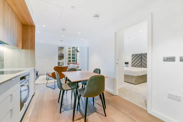 Flat Kennington Lane in Greater London