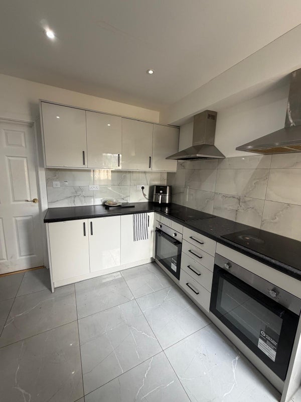 Room Belgrave Road in Slough