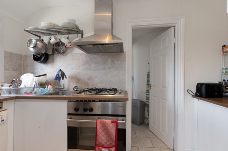Flat Belgrave Road in City of Westminster