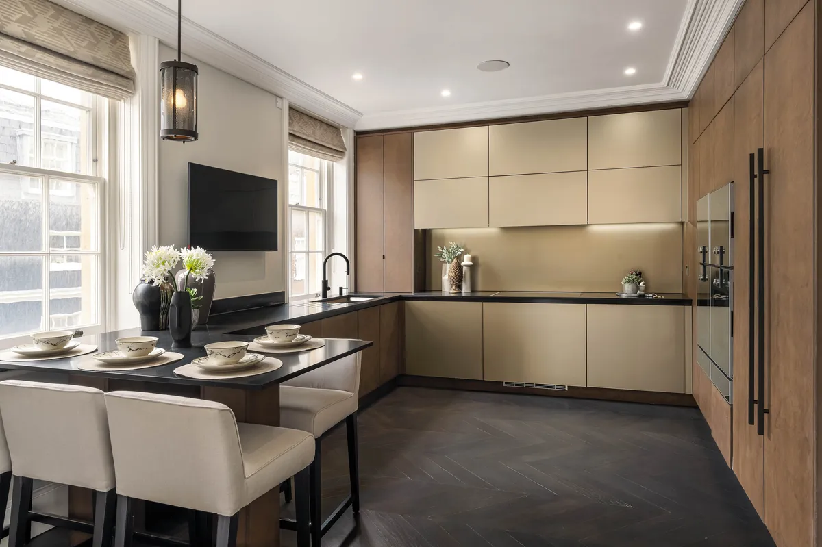 Flat Charles Street in City of Westminster