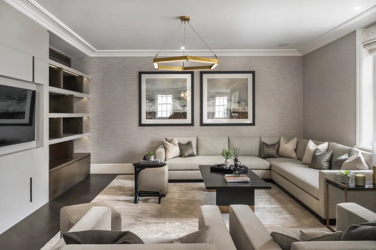 Flat Charles Street in City of Westminster