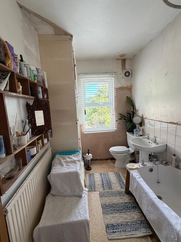 Room Hunter House Road in Sheffield