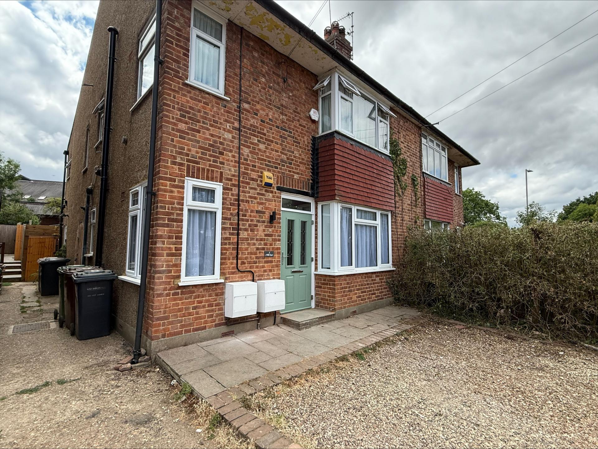 Flat Hill Rise in Hertsmere