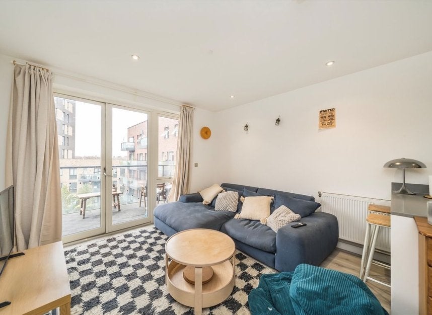Flat Cobden Walk in Greater London