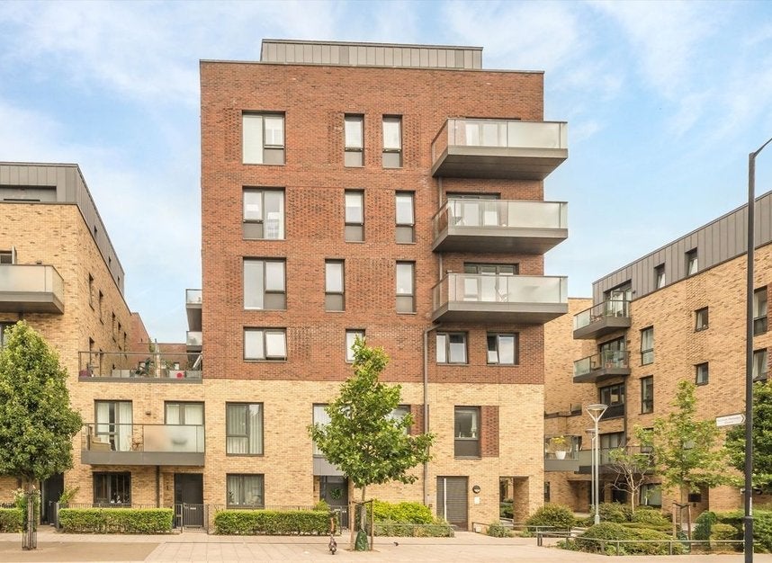 Flat Cobden Walk in Greater London