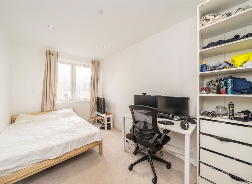 Flat Cobden Walk in Greater London