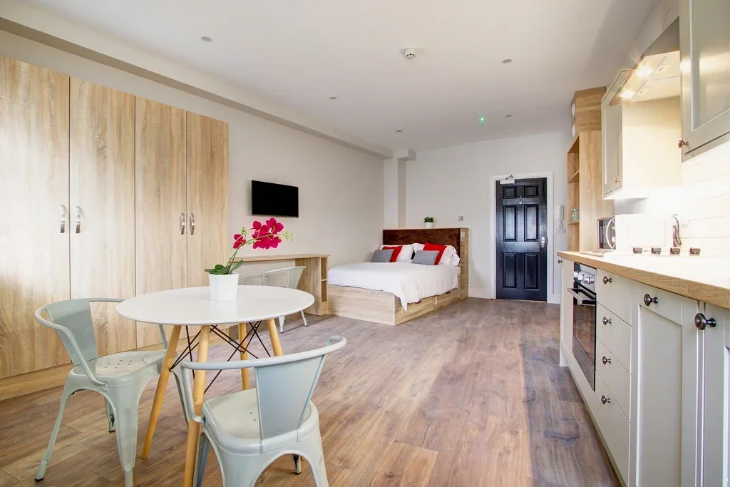Flat Charleston House in Nottingham