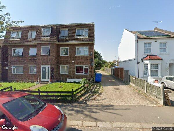 Flat Mandeville Road in Greater London