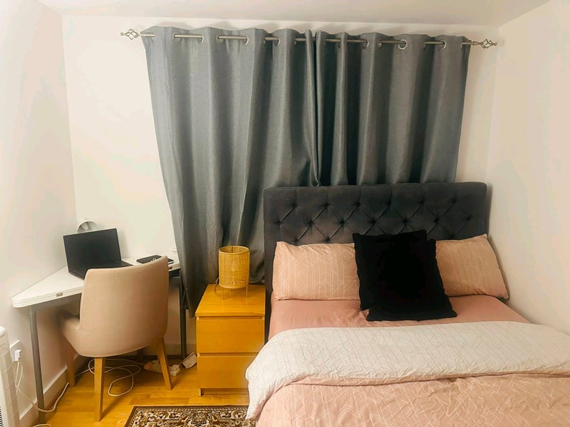 Room Mast Quay in Greater London