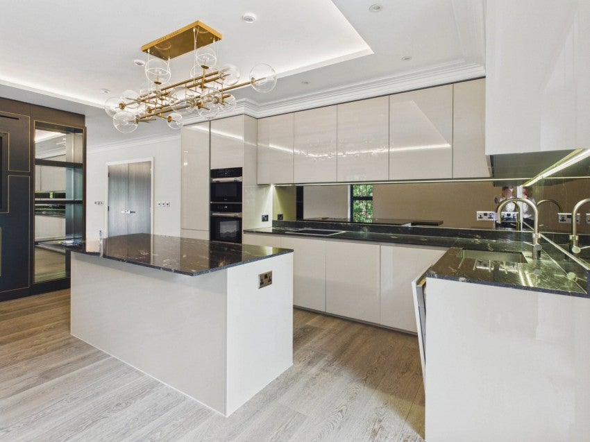 Flat Scotswood Close in Penn