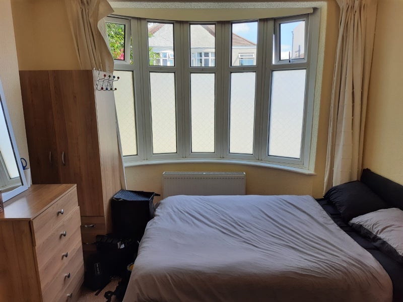Room Rippenden Avenue in Manchester