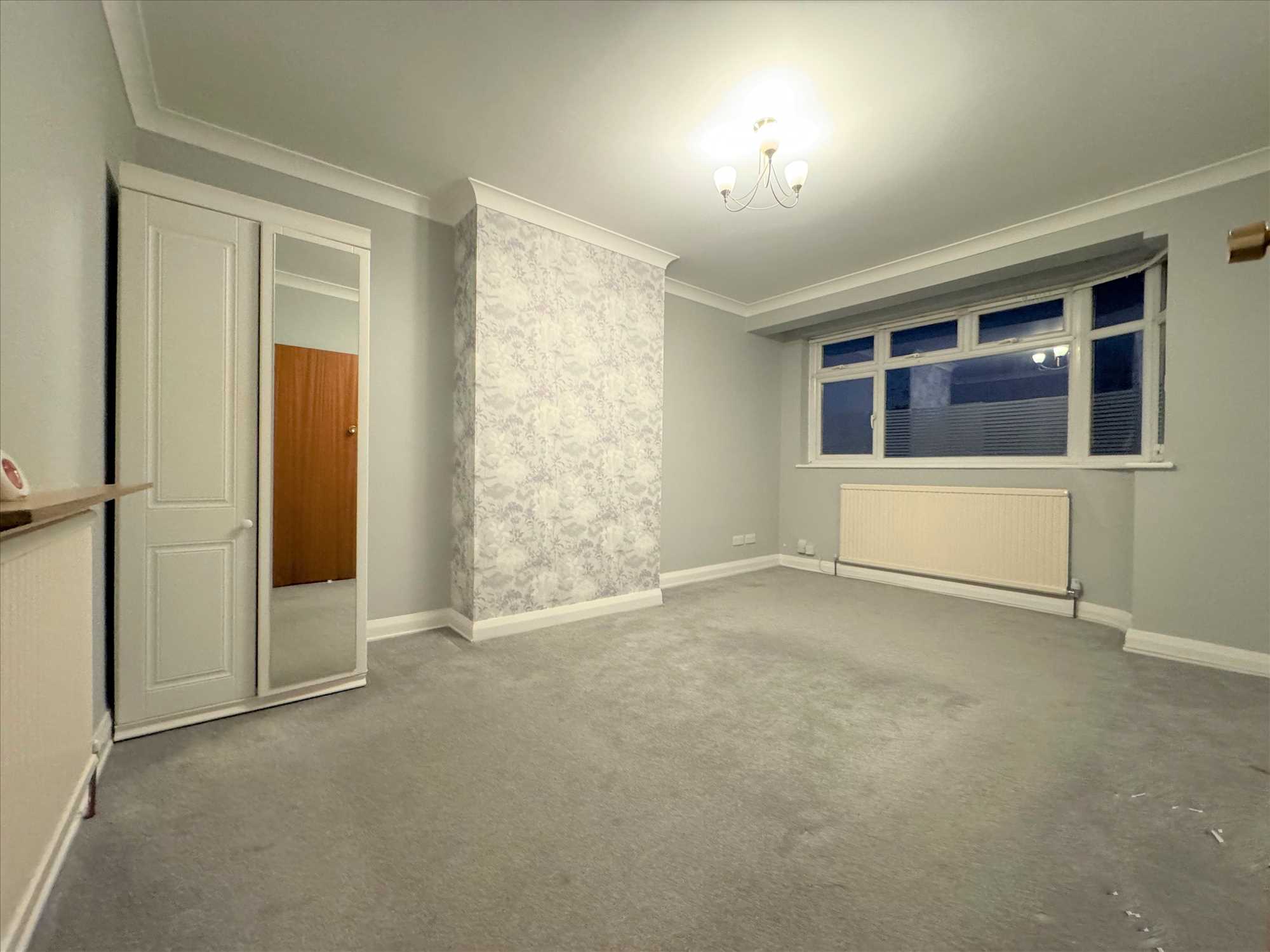 Flat Tudor Drive in Greater London