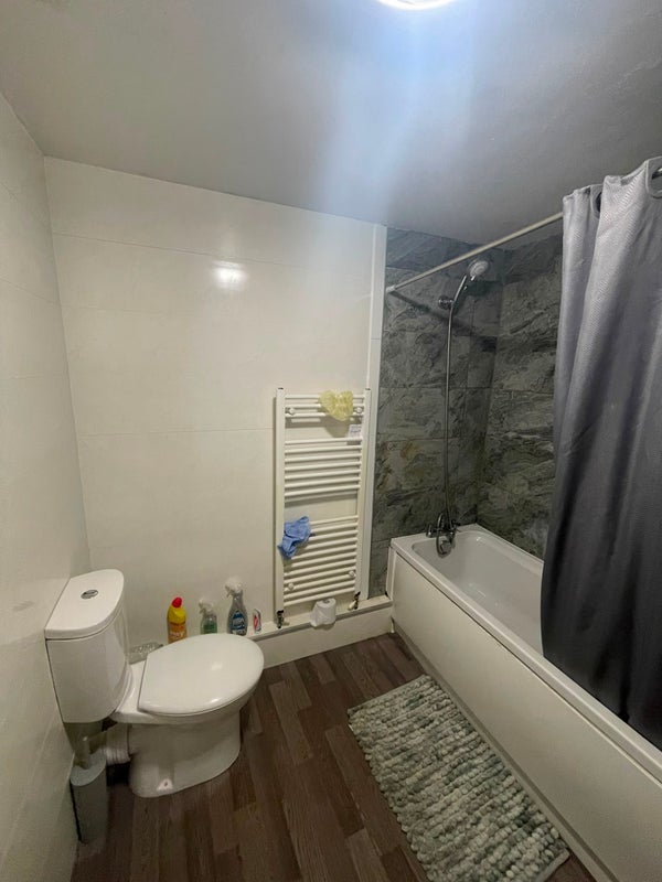 Room Ponteland Road in Newcastle upon Tyne