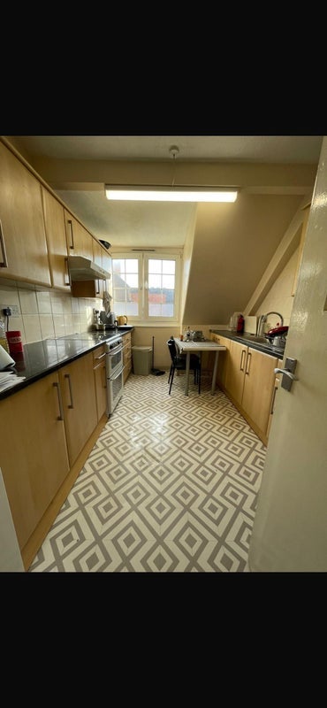 Room Lever Street in Greater London