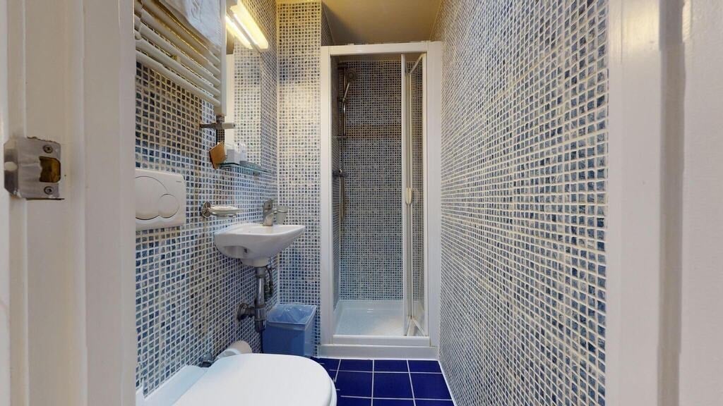 Flat Mabledon Place in Greater London