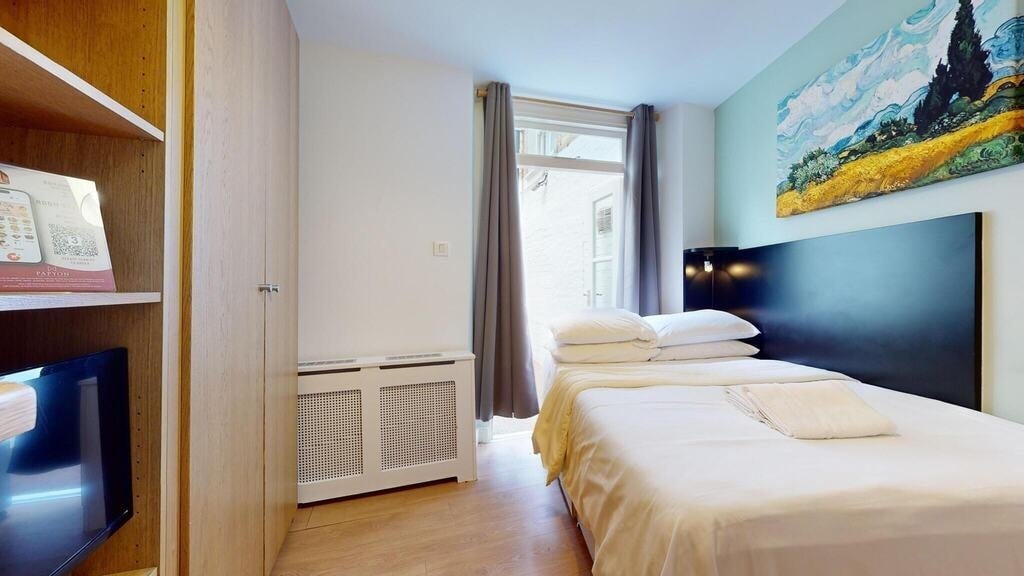 Flat Mabledon Place in Greater London