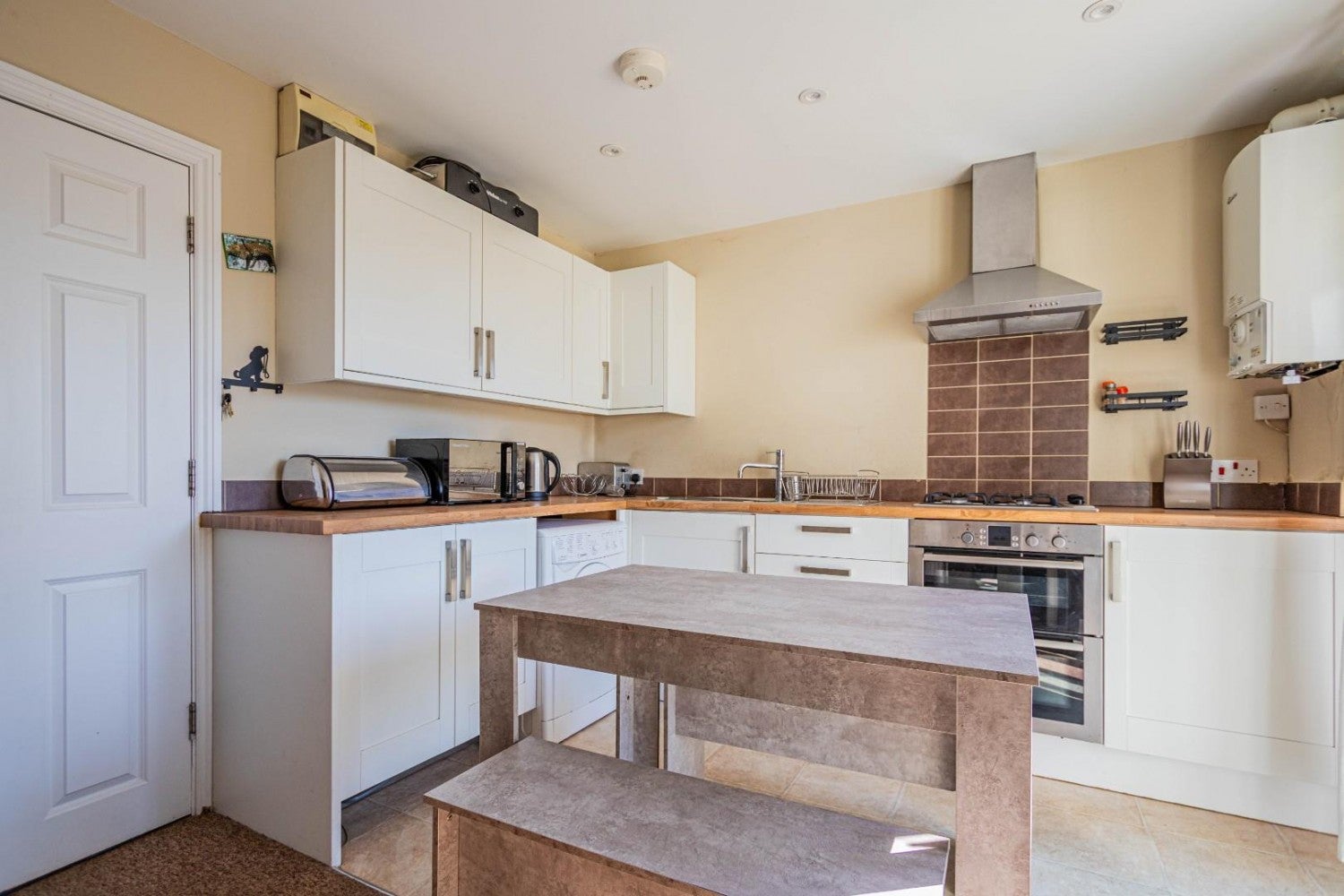 Flat Greystoke Avenue in Bristol