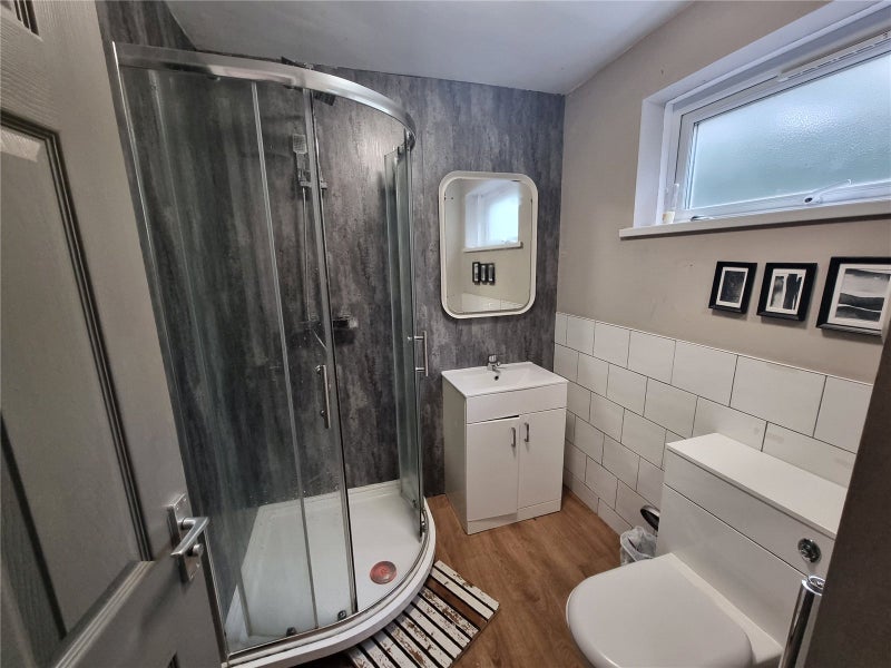 Room Dudmaston in Priorslee Village