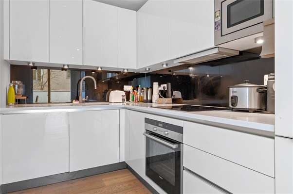 Flat York Way in Greater London