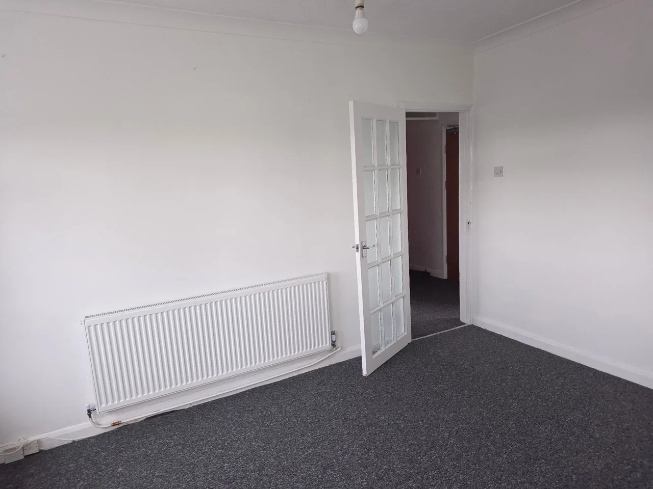Flat Acacia Road in Greater London