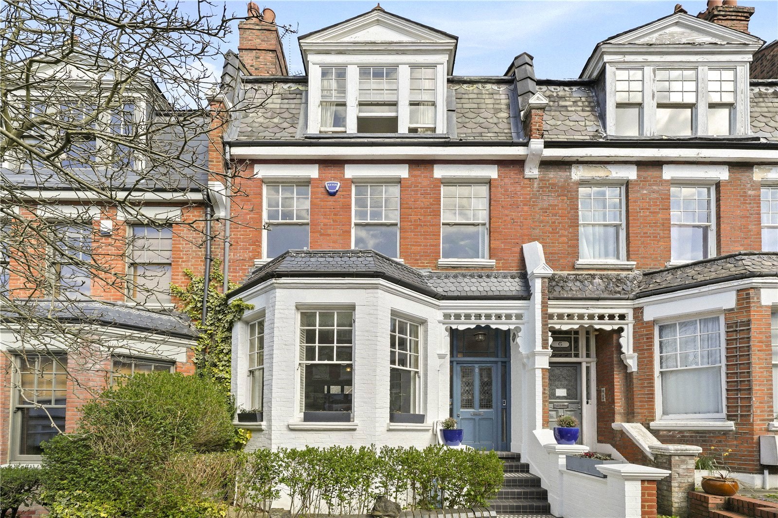 House Milton Park in Greater London