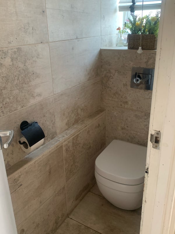 Room Capworth Street in Greater London