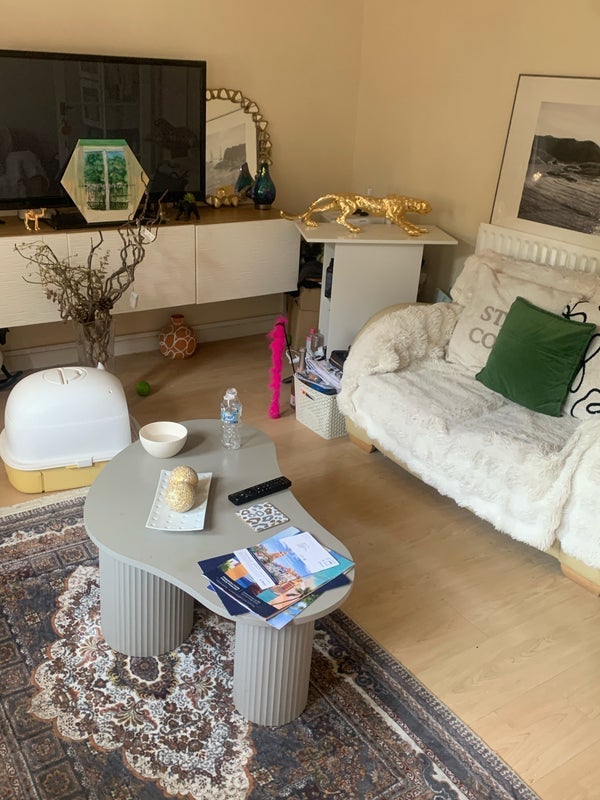 Room Capworth Street in Greater London