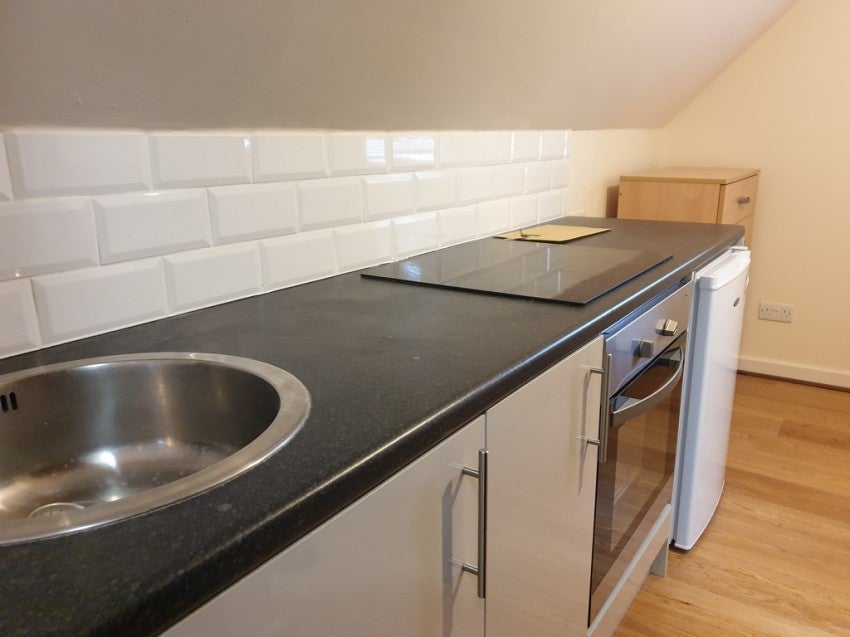Flat Portswood Road in Southampton