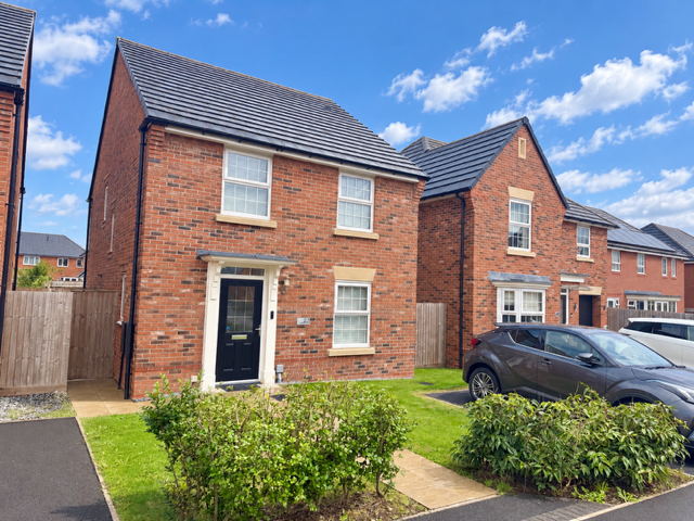 House Thomas Fairfax Way in Nantwich