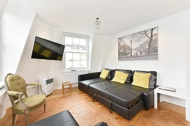 Flat Lillie Road in Greater London