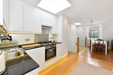 Flat Lillie Road in Greater London